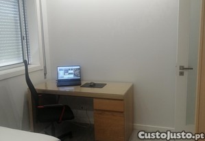 Quarto para menina universitria prximo da UA