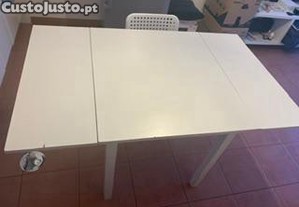 Mesa de jantar extensível