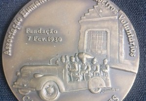Medalha medalhão metal Associação Humanitária dos Bombeiros Voluntários Carrazeda de Anciães 1990