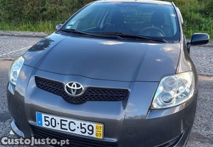 Toyota Auris 1.4 D-4D - 07