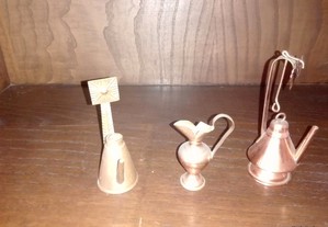 Objetos diversos em cobre / latão