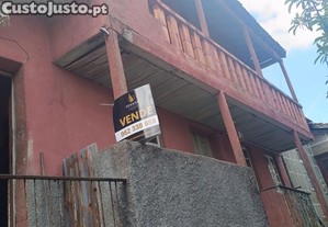 Moradia Para Restaurar T3 Em Pindo,Penalva Do Castelo