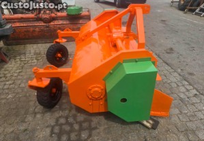Trituradora de martelos com auto alimentador , Milá MOD-MV180 - usada
