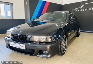 BMW M5 V8 400