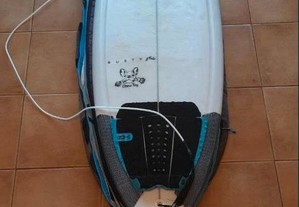 Pranhca de Surf + Capa + Quilhas + Leash + Wax