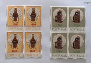 2 quadras selos 100 anos telefone em Portugal-1982