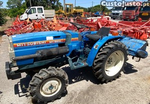 Trator: Mitsubishi MT1601D