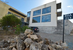 Habitação T4 em Coimbra de 244,00 m²