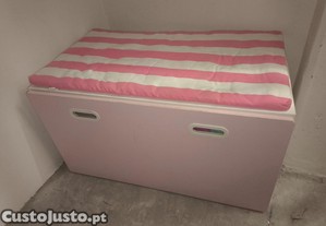 Banco c/ arrumao p/ brinquedos Rosa/ branco