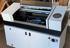 Roland VersaUV LEF2-300 Benchtop UV Flatbed Printer