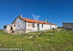 Terreno com 5,3 hc e habitação para reabilitar | vista mar | porto covo