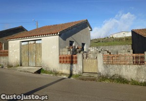 Garagem Com Terrao E Quintal - Cepos (Arganil)