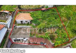 Moradia T2 Com Terreno Em Machico