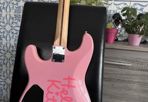 Guitarra Elétrica Fender Squier Hello Kitty