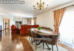 Moradia isolada T3, com terreno de 2.000m, em Vila Nova de Famalico