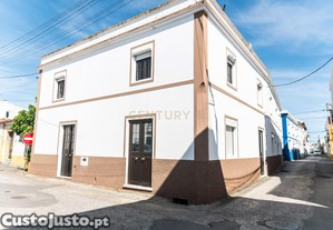 Moradia 8 assoalhadas + Apartamento T2 em Portalegre