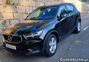 Volvo XC40 Momentum - 18