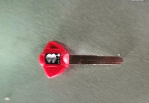 chave mota suzuki vermelha