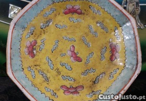 Bonita e Antiga Taa de Frutos, em Porcelana Asitica.