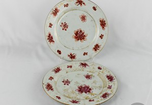 Par de pratos Companhia das Índias, Família Rosa, Dinastia Qing, Reinado Yongzheng, séc. XVIII