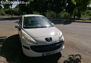 Peugeot 207 1.4 Hdi