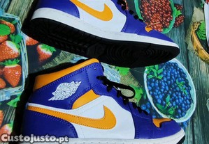 Sapatilhas Air Jordan 1 Mid Lakers Roxo Dark - tamanho 42