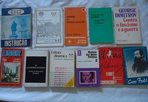 Vários livros sobre o Comunismo
