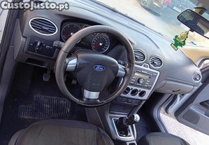 Ford Focus Em muito bom estado - 07