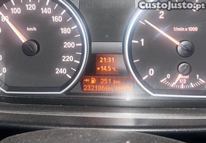 BMW 118 118D - 10