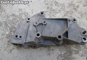 Suporte alternador/bomba direo Peugeot 205 gti