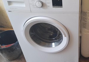 Televisão LG e máquina de lavar