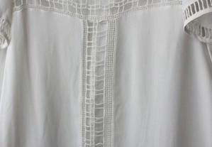 Vestido branco com renda e forrado de algodão ZARA tamanho M