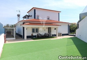 Moradia t4 de luxo semi-nova em tomar