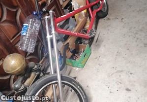 Bicicleta americana tipo chopper