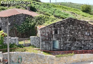 Propriedade Em Valdreu, Às Portas Do Parque...