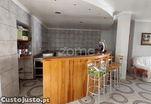 Moradia T4 Para Restauro