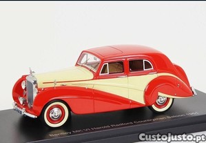 BoS scale models 1/43 Bentley MK VI Harold Radford Countryman Saloon 1951 resina