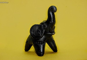 Pequeno elefante em terracota África artesanato