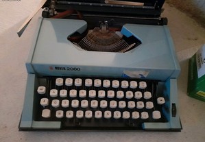 Maquina de escrever rover 2000
