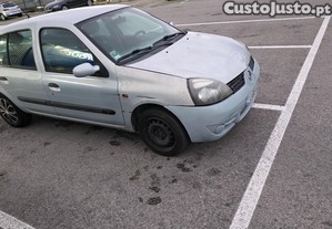 Renault Clio 1.2 - 02