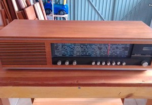 Rádio Saba modelo Mainau F