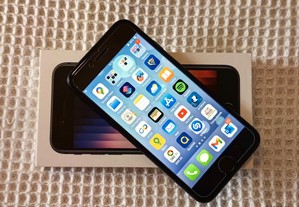 Apple iPhone SE 3 (2022) com 128GB na garantia