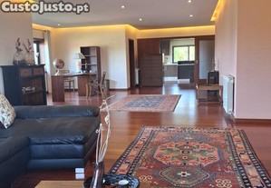 Casa / Villa T5 em Reboreda e Nogueira de 419 m²