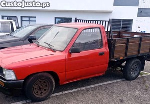 Toyota Hilux 2.4d - 93
