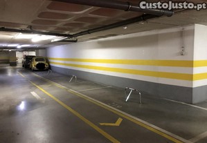 Lugar de estacionamento na Avenida de Berlim