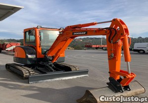 mini giratoria Doosan 3,5 t
