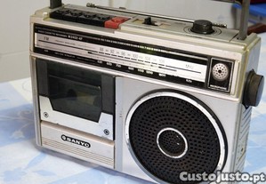Radio Cassetes Sanyo Vintage