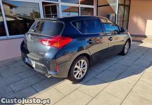 Toyota Auris 2.0 D-4D - 13