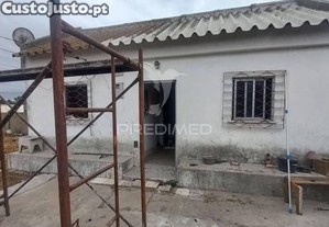 se terreno com 2 moradias pinhal novo 150.000 