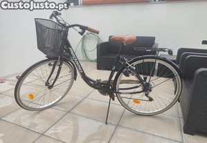 Bicicleta feminina pastelaria